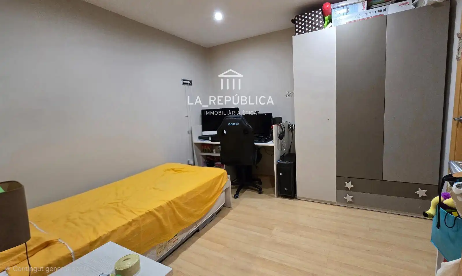 Flat for sale in Barcelona  with Air Conditioner