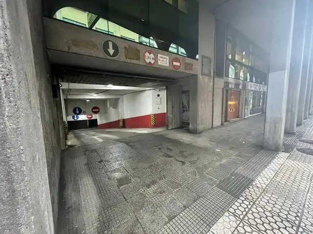 Individual de lloguer a Avenida de Rosalía de Castro