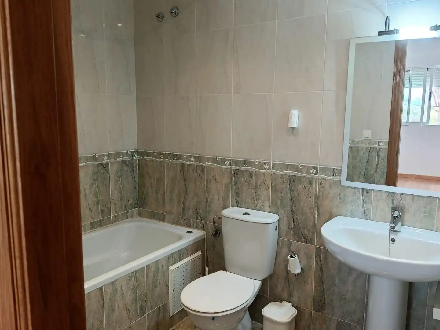 Bathroom of Detached homes for sale in Almazora / Almassora  with Air Conditioner and Community pool