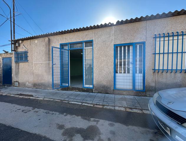 Local comercial en Alquiler en Calle Camino en La Aljorra