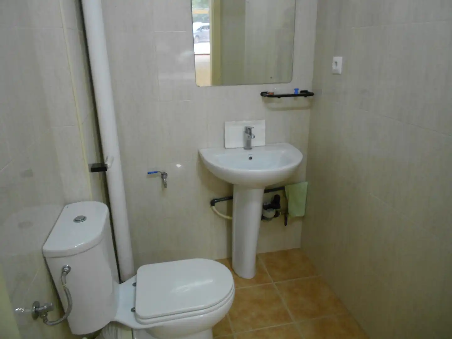 Bany de Local de lloguer en Murcia amb Aire condicionat