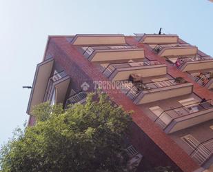 Vista exterior de Àtic de lloguer en  Barcelona Capital amb Aire condicionat, Calefacció i Terrassa