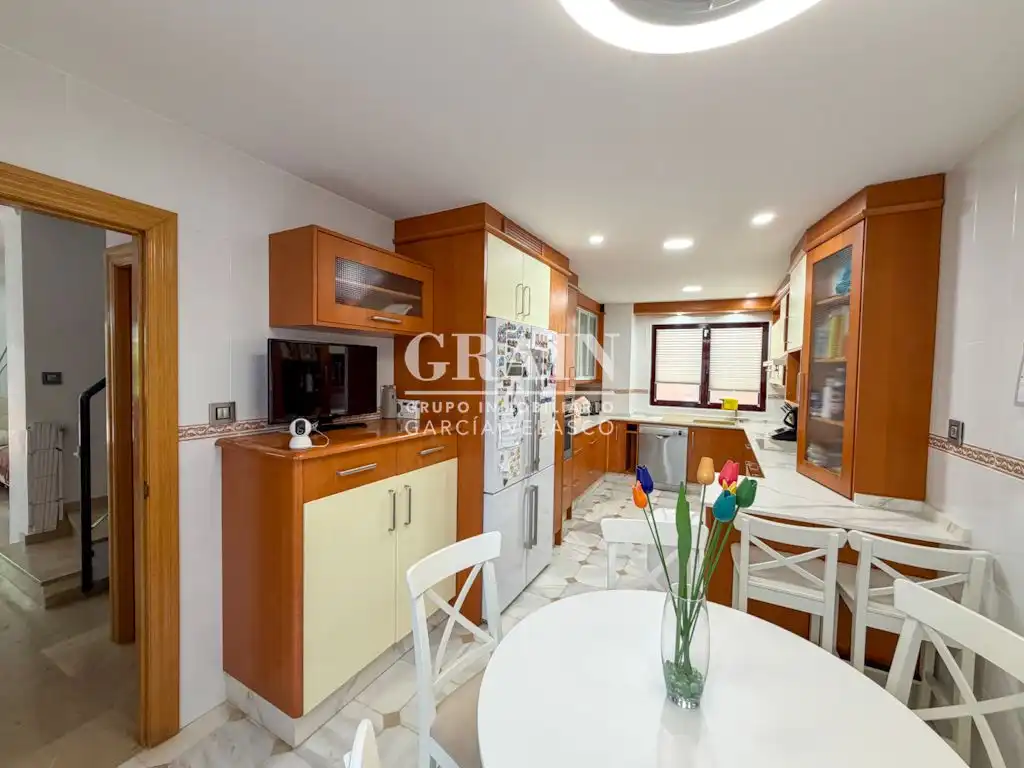 Cocina de Casa o chalet en venta en Albacete con Aire acondicionado, Calefacción y Jardín privado