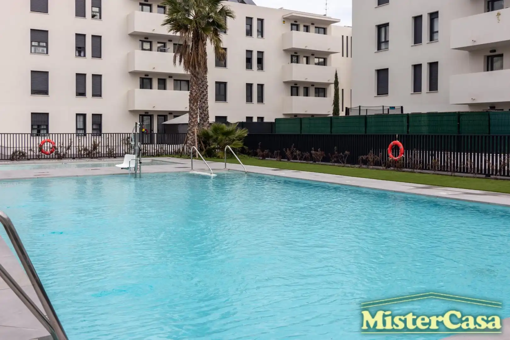 Schwimmbecken von Wohnung zum Verkauf in Jerez de la Frontera mit Klimaanlage, Privatgarten und Terrasse