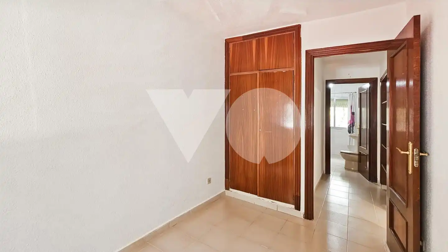 Habitación de Planta baja en venta en Madrid con Alarma