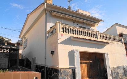 Vista exterior de Casa o xalet en venda en L'Ametlla del Vallès amb Calefacció, Jardí privat i Terrassa