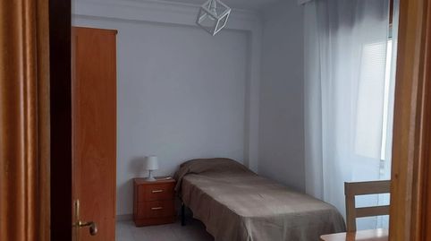 Foto 2 de Piso de alquiler en Girón - Las Delicias, Málaga Capital