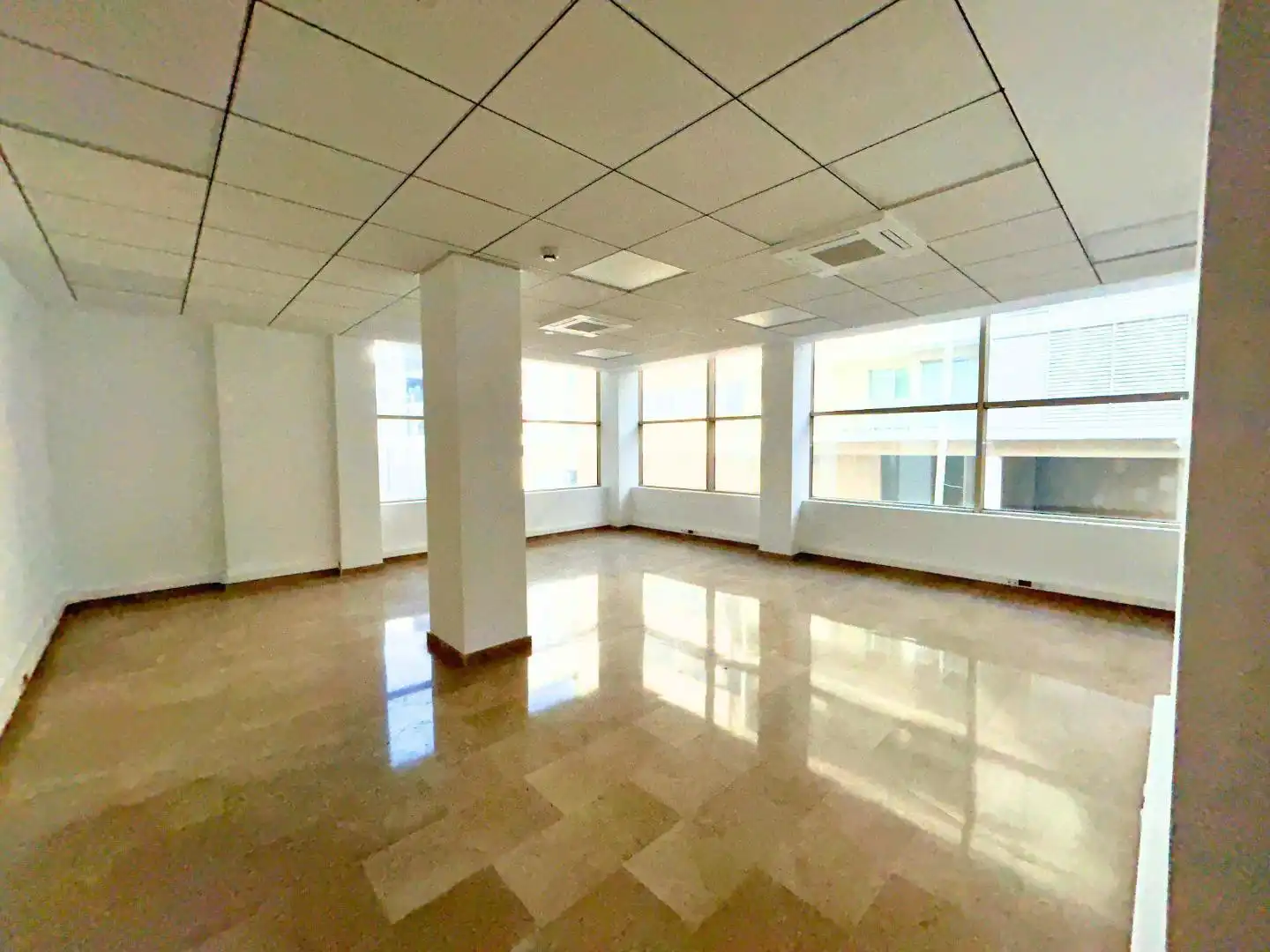 Ufficio con ascensore in affitto a Parc Central, imagen 7