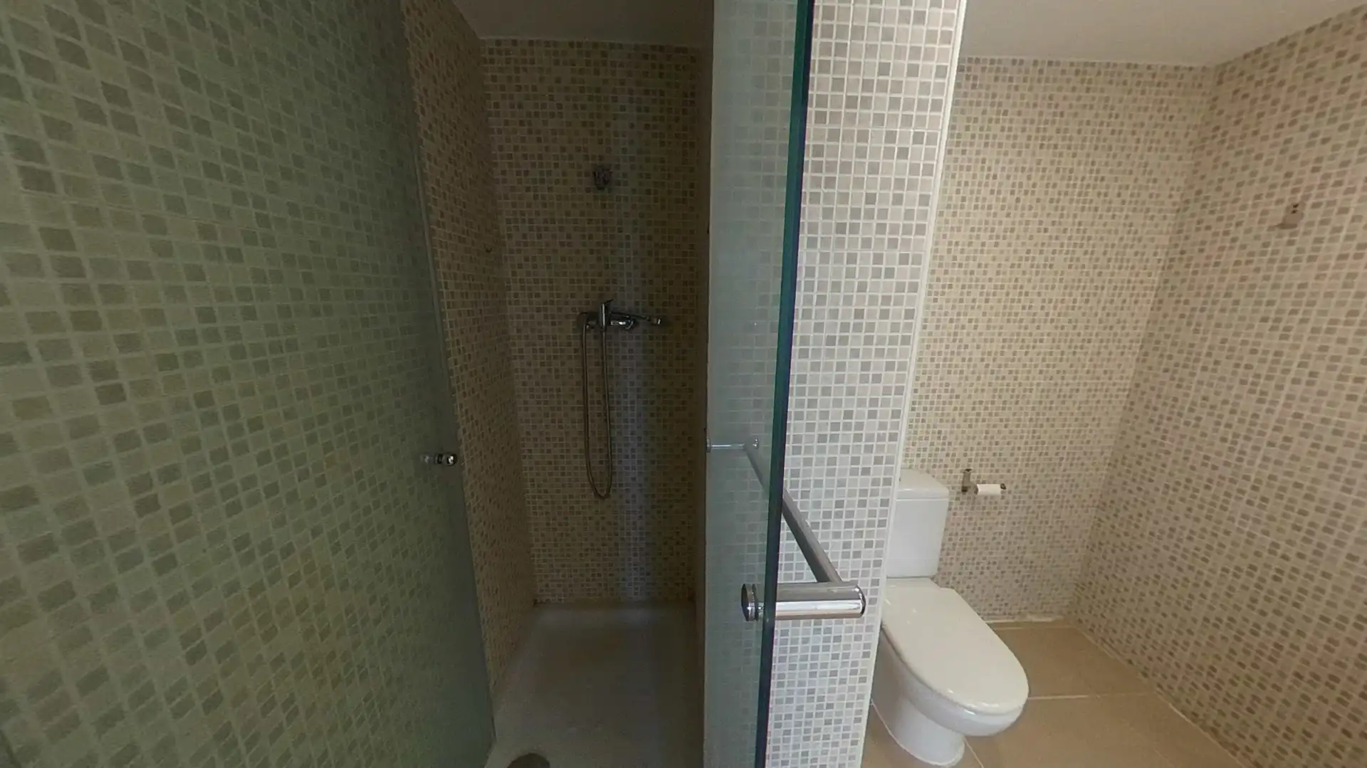 Bathroom of Duplexes for sale in Terrassa  with Swimming Pool