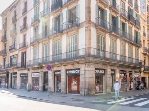 Piso en Venta en La Rambla en El Raval