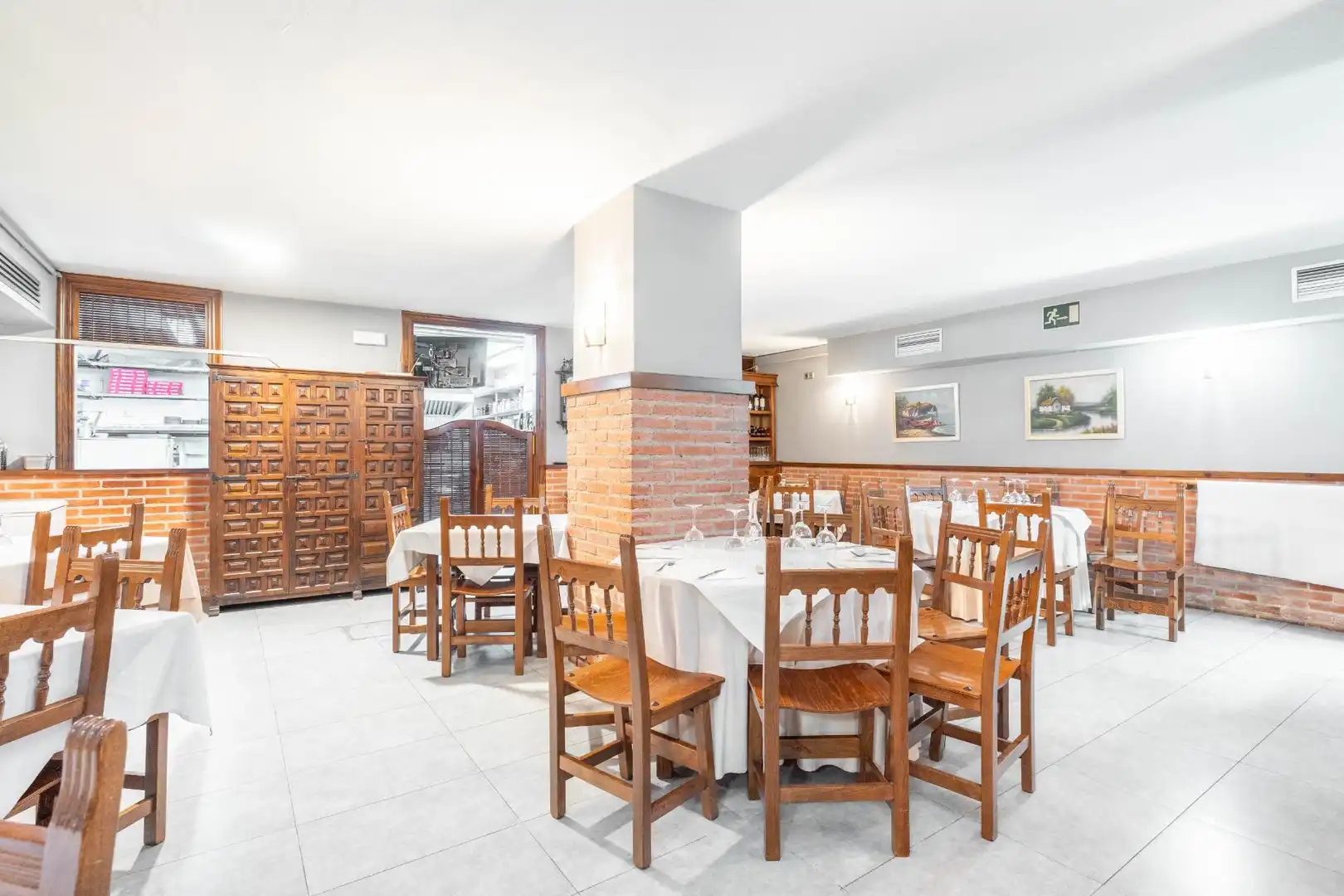 Commercial properties for sale in Oviedo   with Air Conditioner