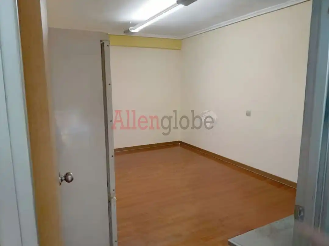 Business premises for sale in Calle Infiesto, imagen 7