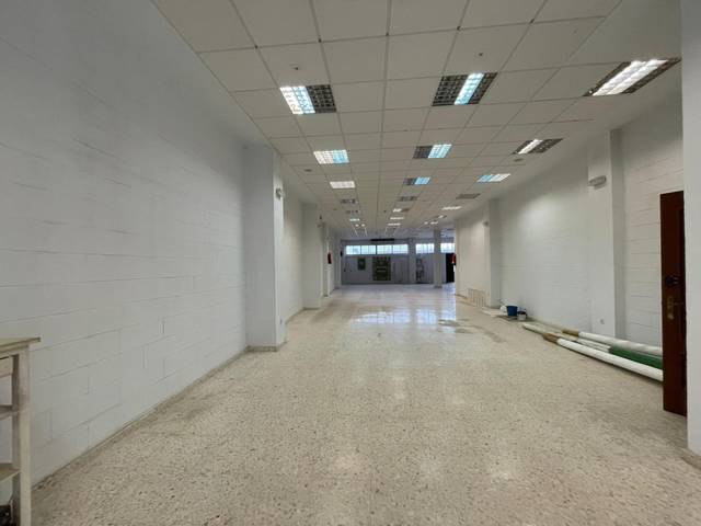 Local comercial en Venta en Albaida del Aljarafe