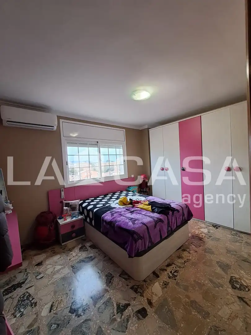 Dormitori de Casa o xalet en venda en Terrassa amb Terrassa i Piscina