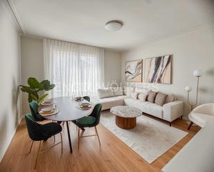 Sala d'estar de Apartament de lloguer en  Barcelona Capital amb Aire condicionat, Calefacció i Parquet