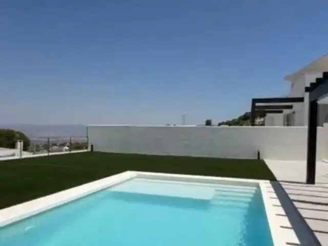 Chalet con terraza en venta en Pinos de Alhaurín - Periferia, imagen 3