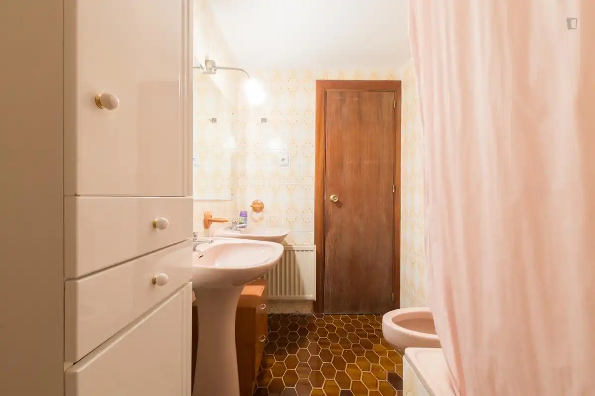 Room in Caballería Española