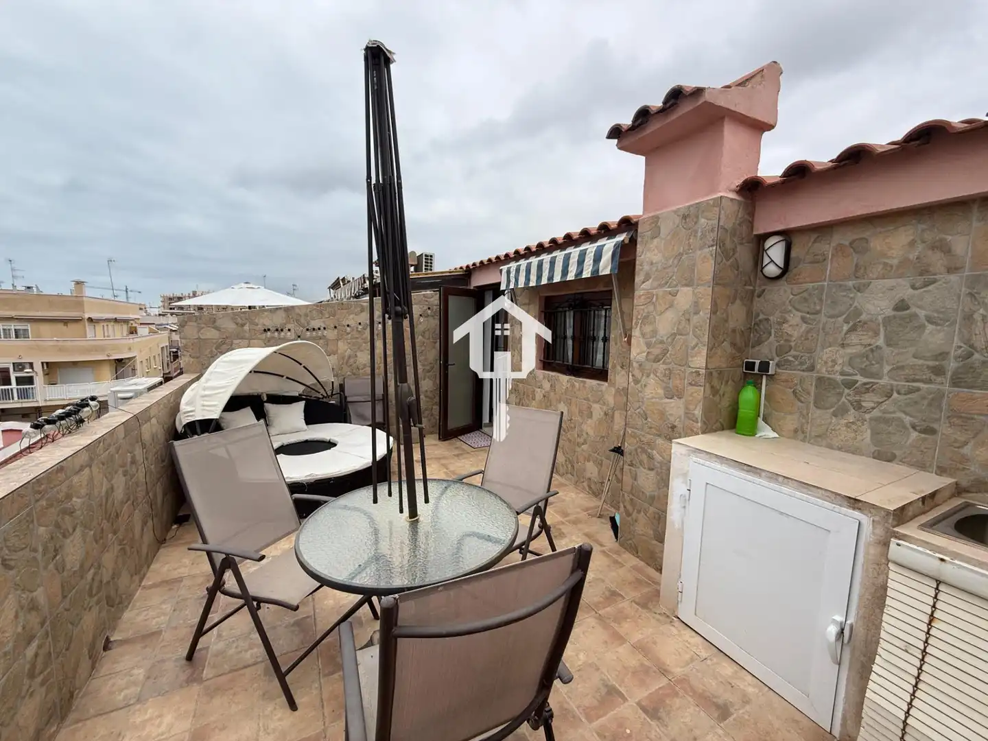 Terraza de Dúplex en venta en Torrevieja con Aire acondicionado, Terraza y Amueblado