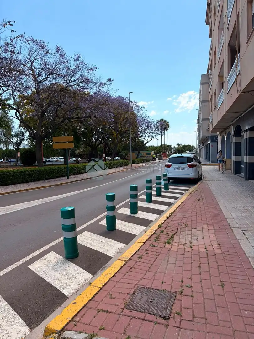 Parking de Local en venta en La Pobla de Farnals