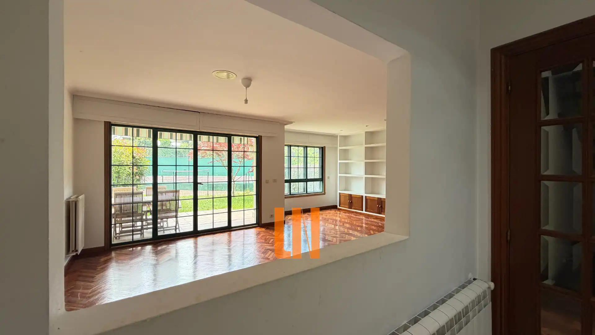 Casa adosada en venta en Oleiros con Calefacción, Jardín privado y Parquet