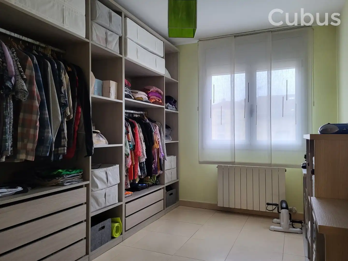 Bedroom of Flat for sale in Olot  with Air Conditioner, Heating and Balcony