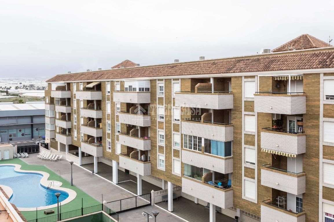 Exterior view of Flat for sale in Roquetas de Mar  with Air Conditioner, Parquet flooring and Terrace