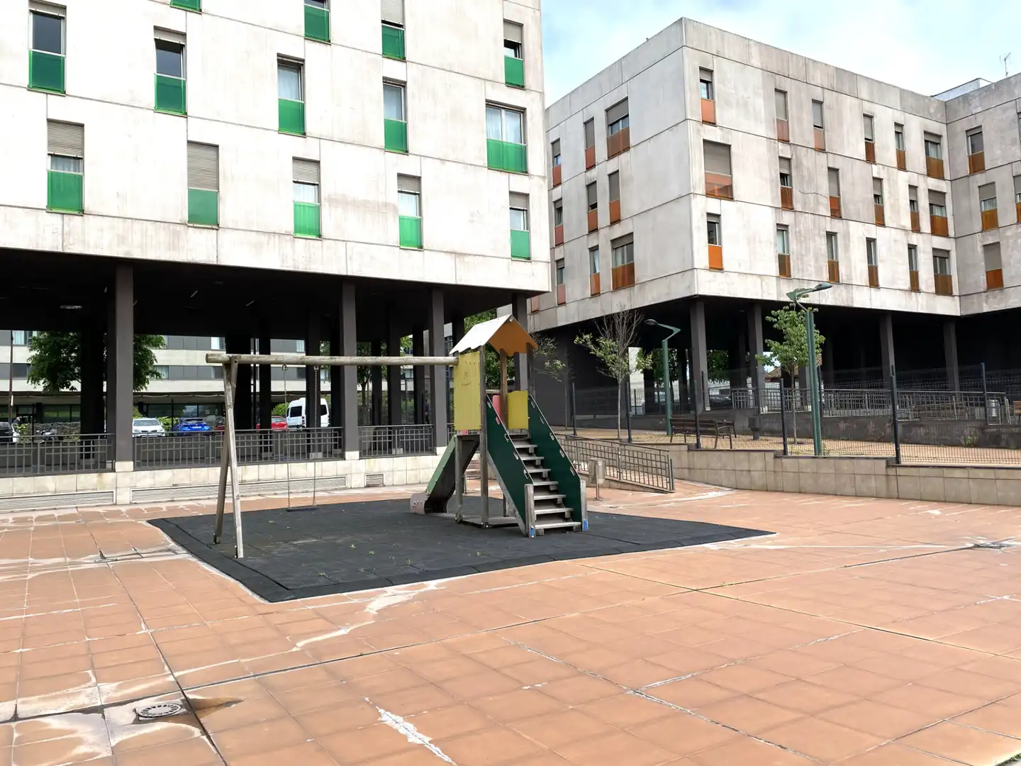 Vista exterior de Piso en venta en Gijón  con Calefacción, Parquet y Trastero