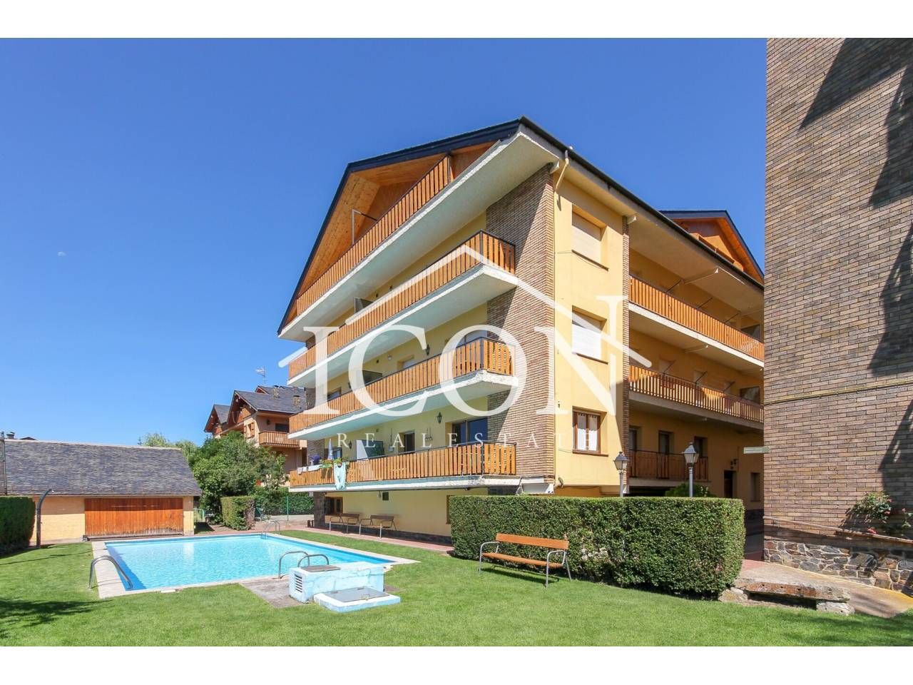 Exterior view of Attic for sale in Llívia  with Air Conditioner, Heating and Parquet flooring