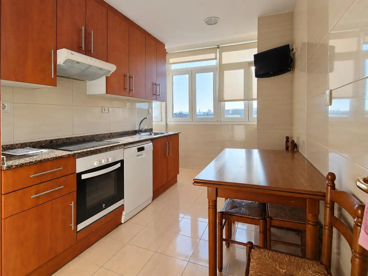 Kitchen of Flat for sale in Oeste