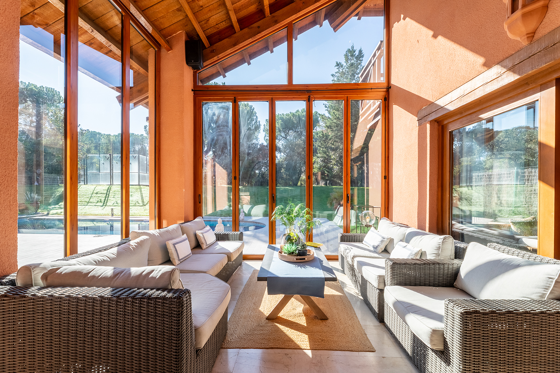 Terrace of House or chalet for sale in  Madrid Capital  with Air Conditioner, Heating and Private garden