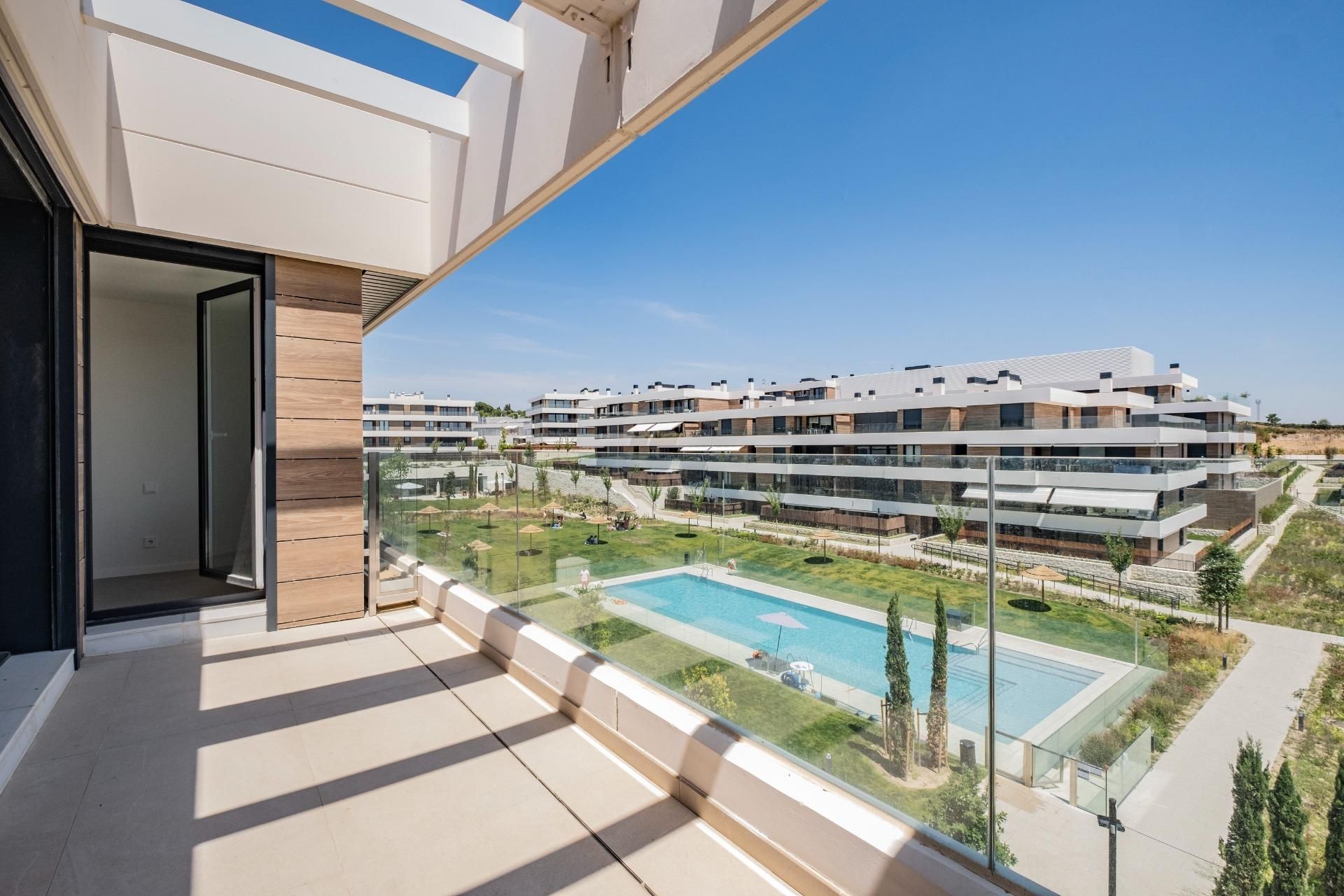 Terrassa de Àtic en venda en La Moraleja amb Aire condicionat, Calefacció i Jardí privat
