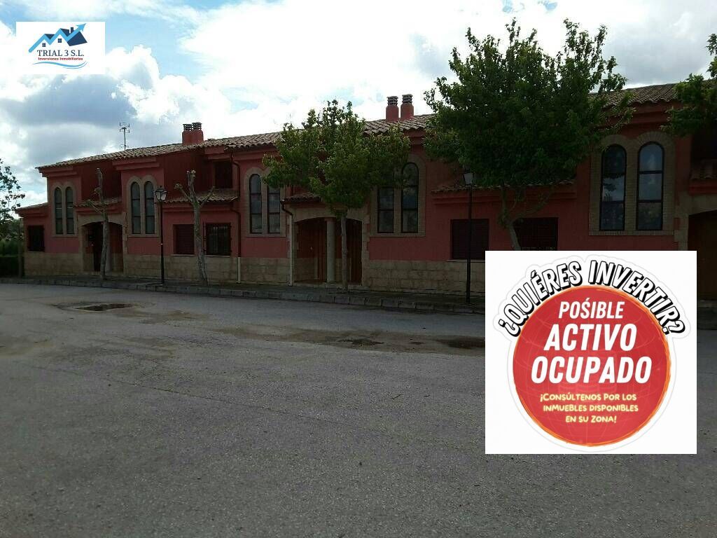 Vista exterior de Casa adosada en venda en San Pedro