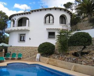 Vista exterior de Casa o xalet de lloguer en Moraira amb Aire condicionat, Terrassa i Piscina