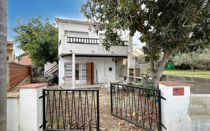 Vista exterior de Casa adosada en venda en Roda de Berà amb Calefacció, Terrassa i Balcó