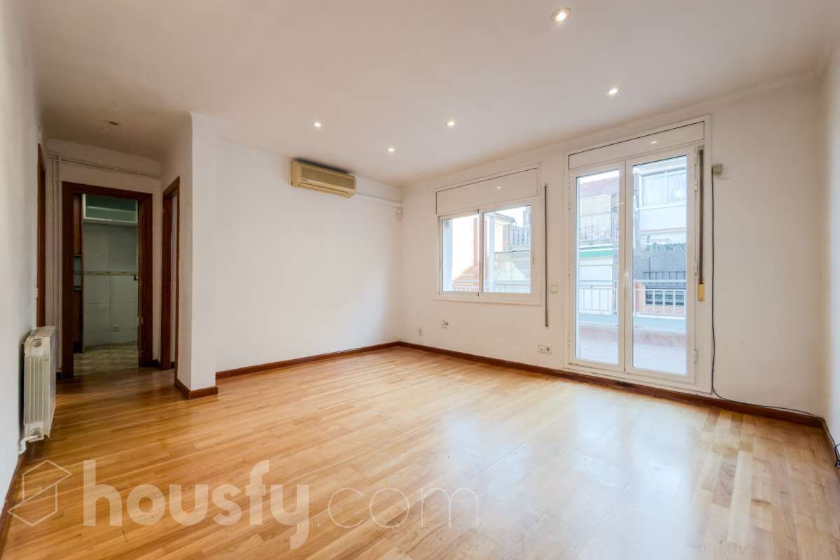 Living room of Attic for sale in  Barcelona Capital  with Air Conditioner, Heating and Parquet flooring