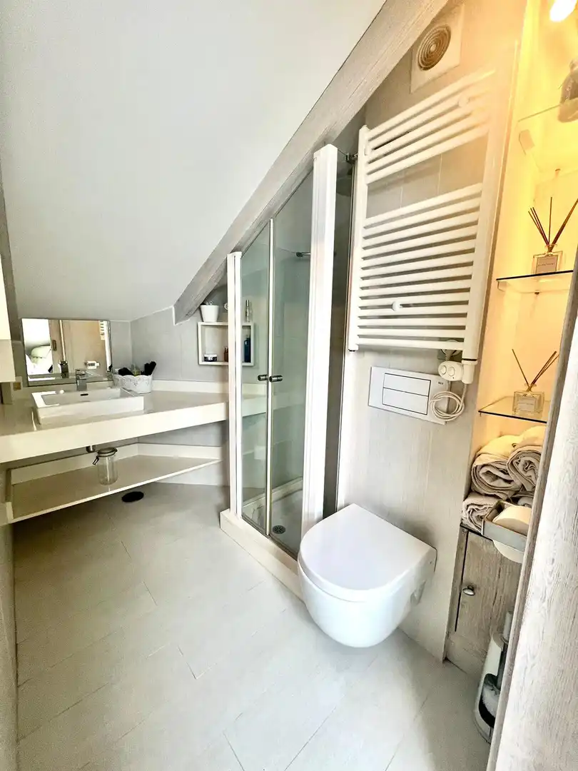 Bany de Casa adosada en venda en Estepona amb Aire condicionat, Jardí privat i Terrassa