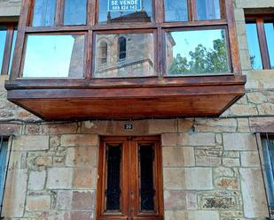 Vista exterior de Casa o xalet en venda en Salinas de Pisuerga amb Terrassa