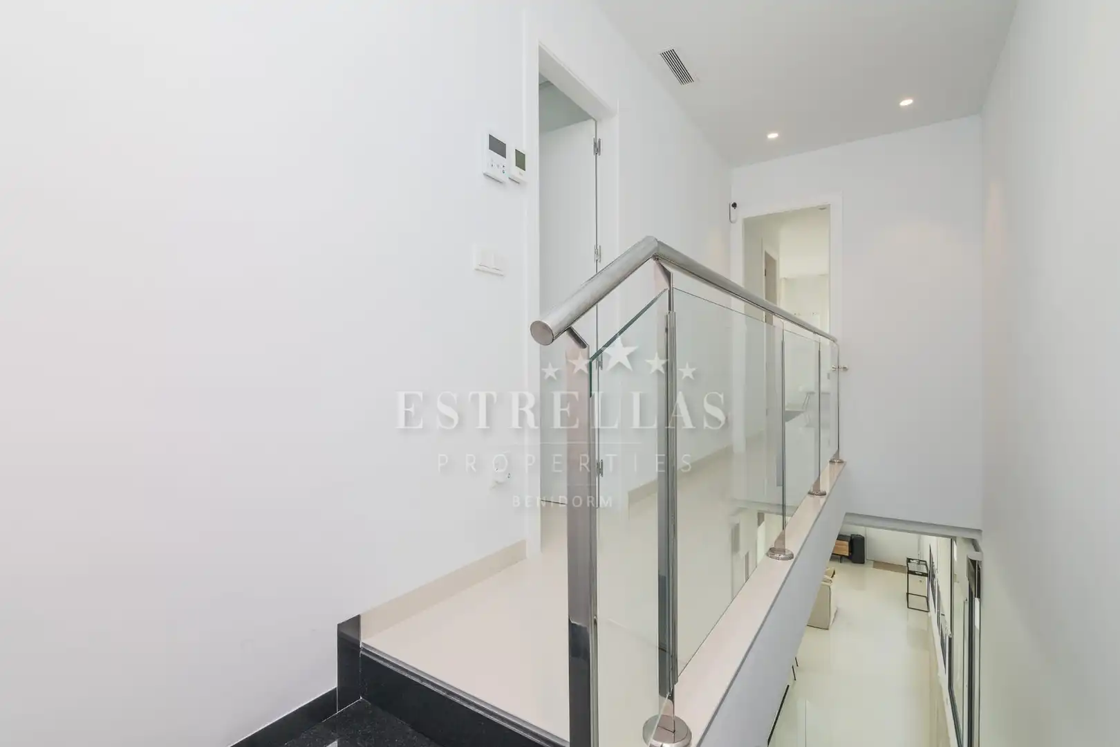 Chalet con piscina en venta en Golf Bahía, imagen 16