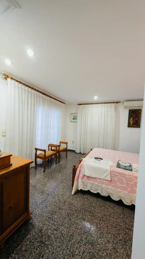 Dormitori de Casa o xalet en venda en Oliva amb Aire condicionat, Calefacció i Jardí privat