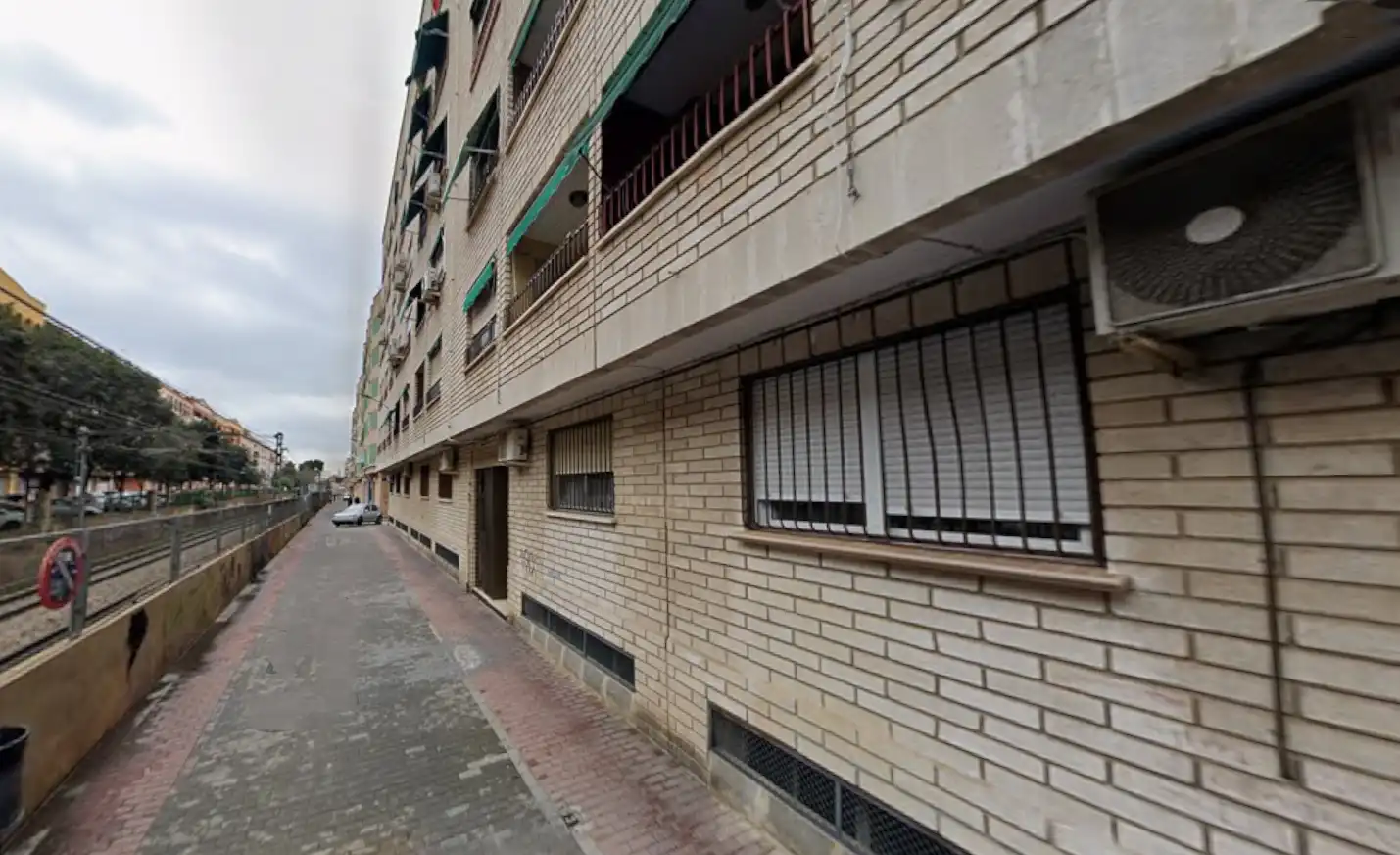 Vista exterior de Pis en venda en Burjassot