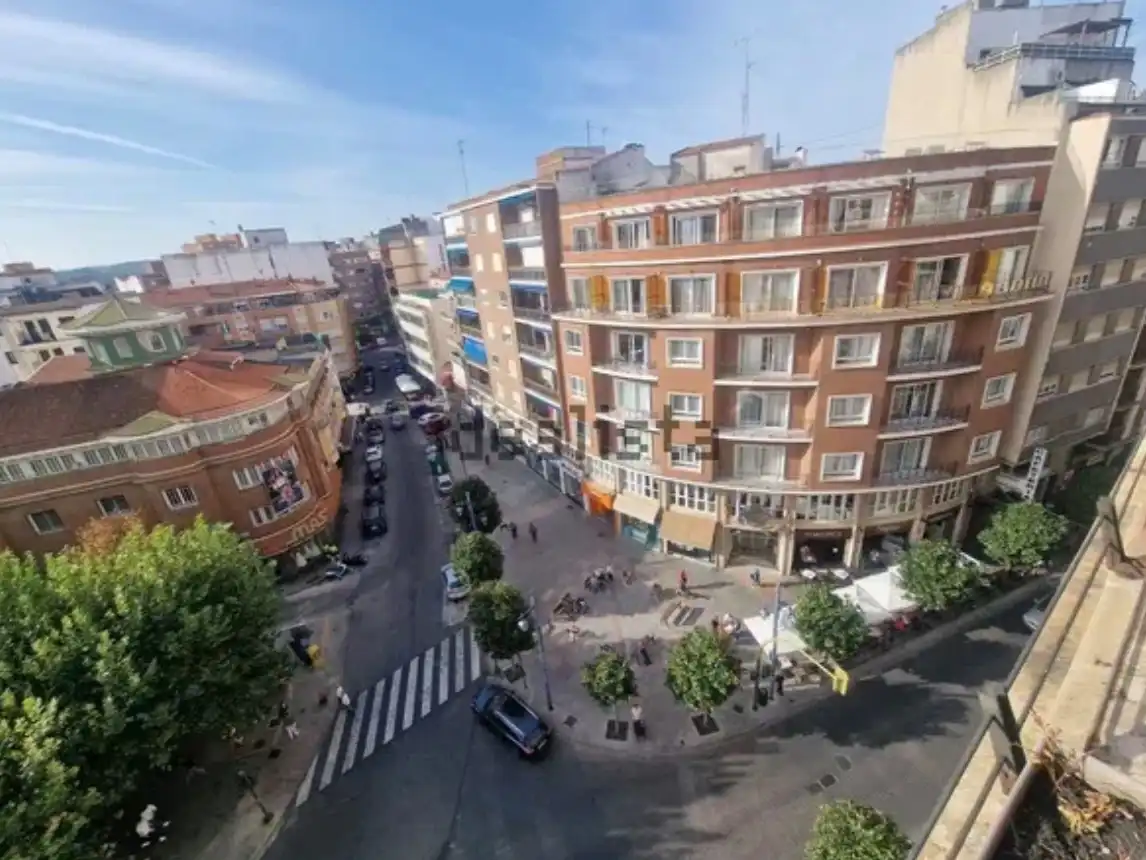 Vista exterior de Piso en venta en Talavera de la Reina con Aire acondicionado, Terraza y Balcón