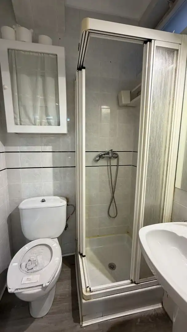 Bathroom of Flat for rent in Getxo   with Heating and Terrace