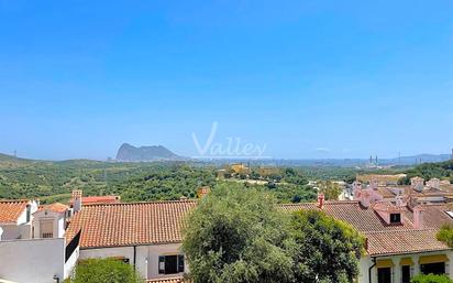 Vista exterior de Casa adosada en venda en San Roque amb Terrassa