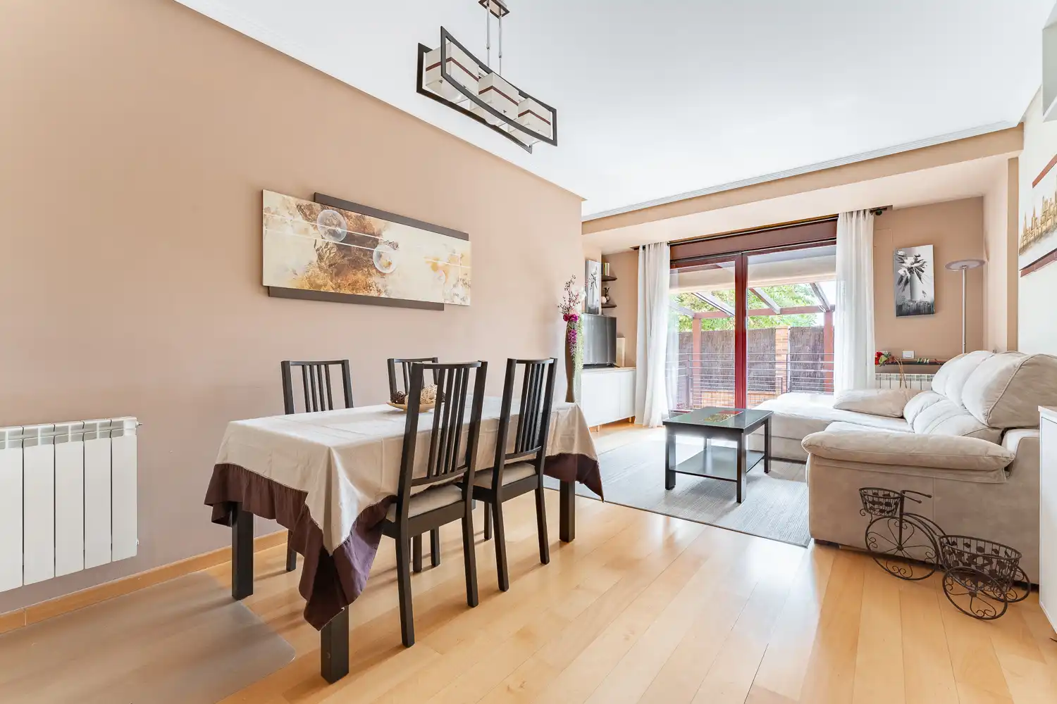Comedor de Planta baja en venta en Las Rozas de Madrid con Aire acondicionado, Calefacción y Terraza
