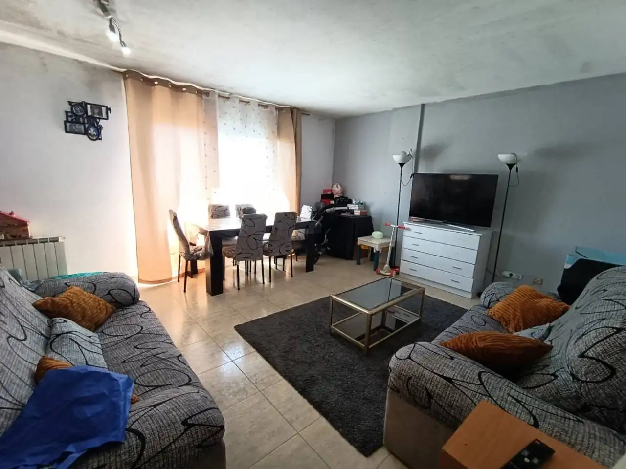 Living room of Flat for sale in Salt  with Heating and Balcony