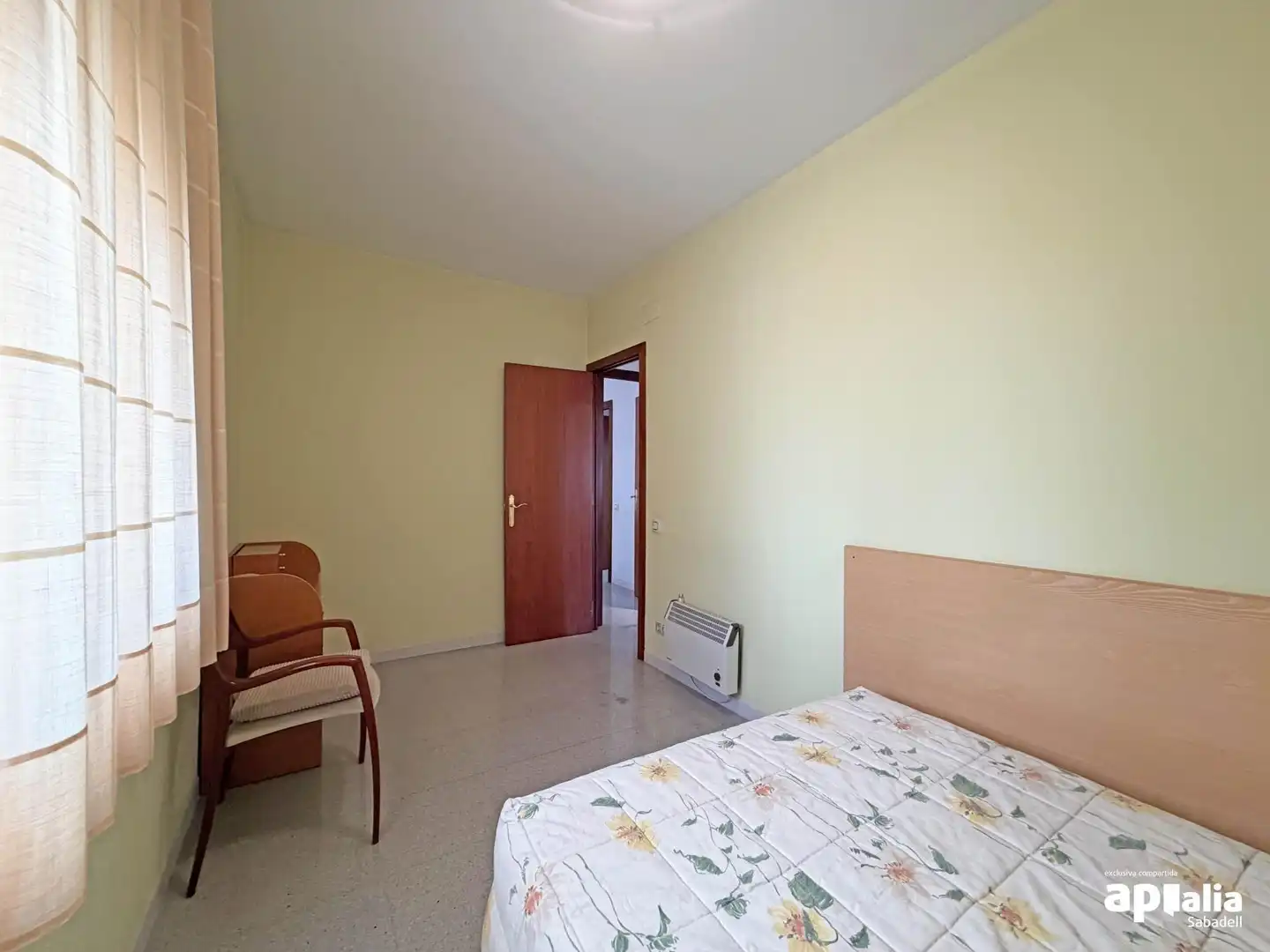 Habitación de Piso en venta en Sabadell con Calefacción y Balcón