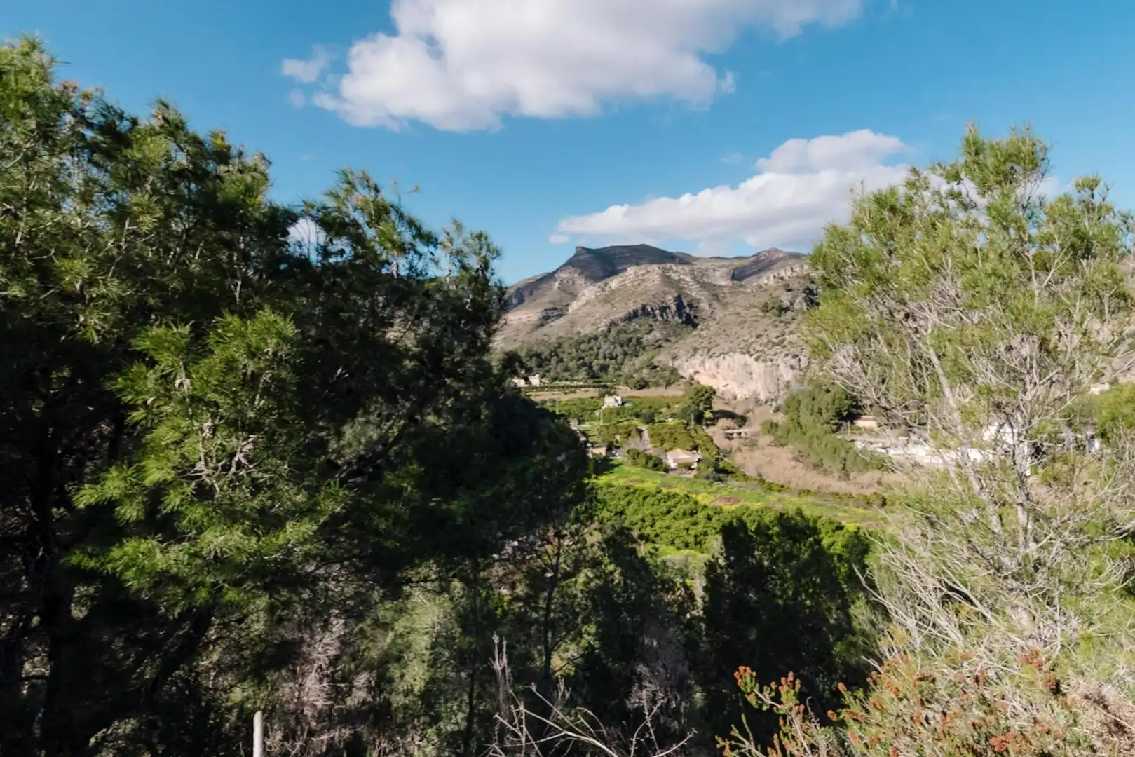 Vista exterior de Casa o xalet en venda en Ròtova amb Aire condicionat, Calefacció i Jardí privat