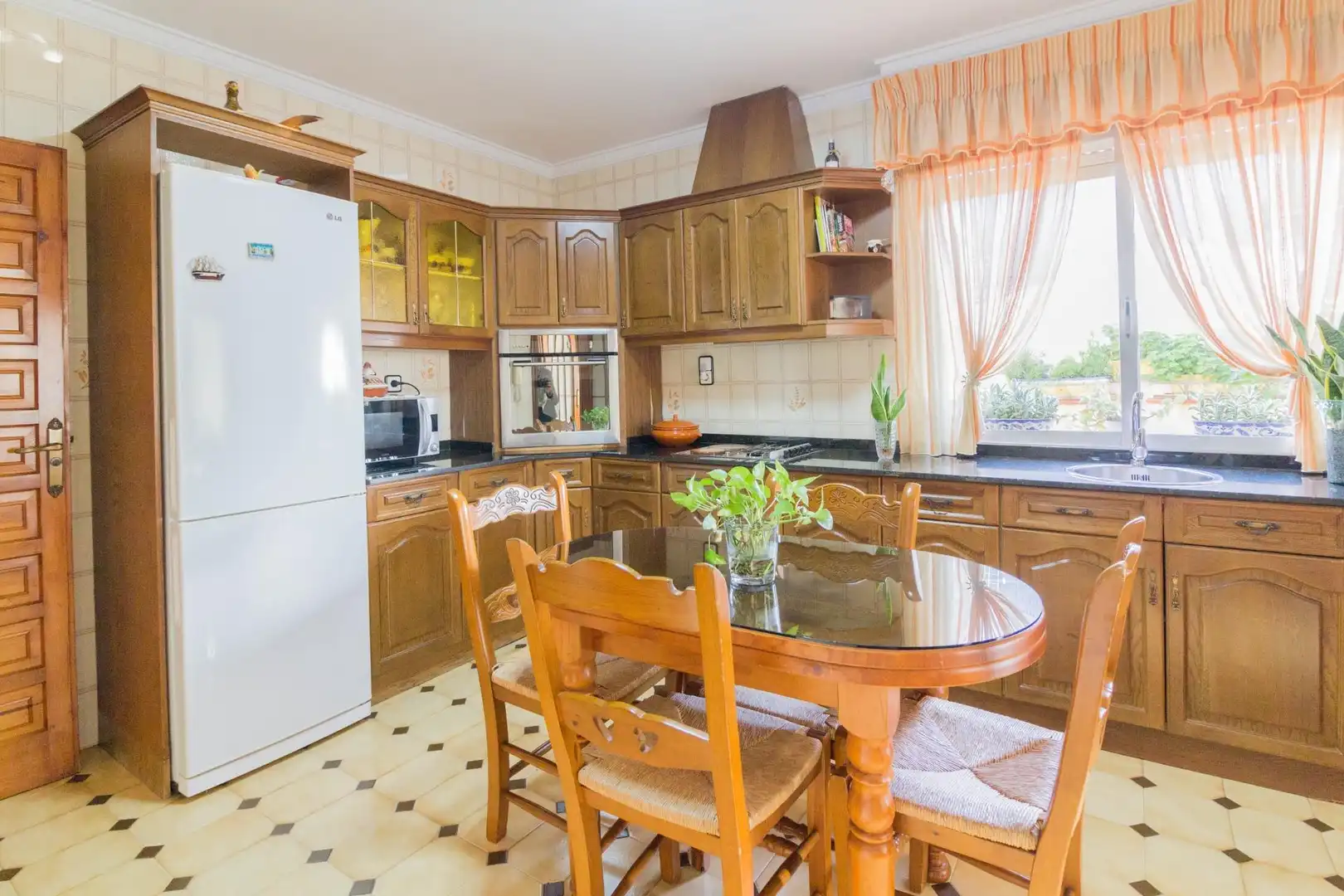 Cocina de Casa o chalet en venta en Cox con Terraza, Trastero y Balcón