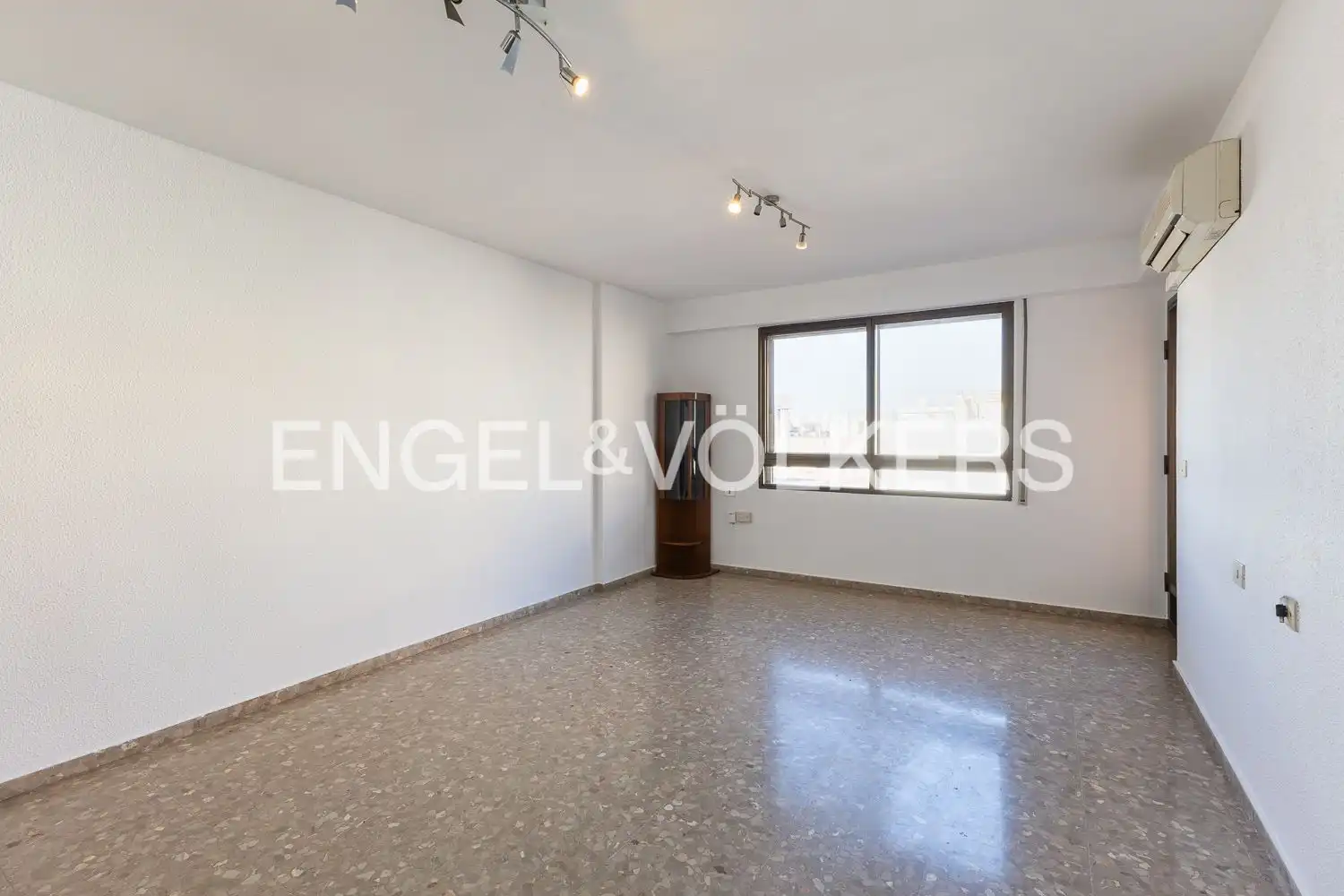 Sala d'estar de Pis de lloguer en Sagunto / Sagunt amb Aire condicionat, Calefacció i Moblat