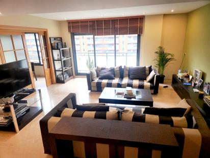 Living room of Flat for sale in  Valencia Capital  with Air Conditioner, Heating and Parquet flooring